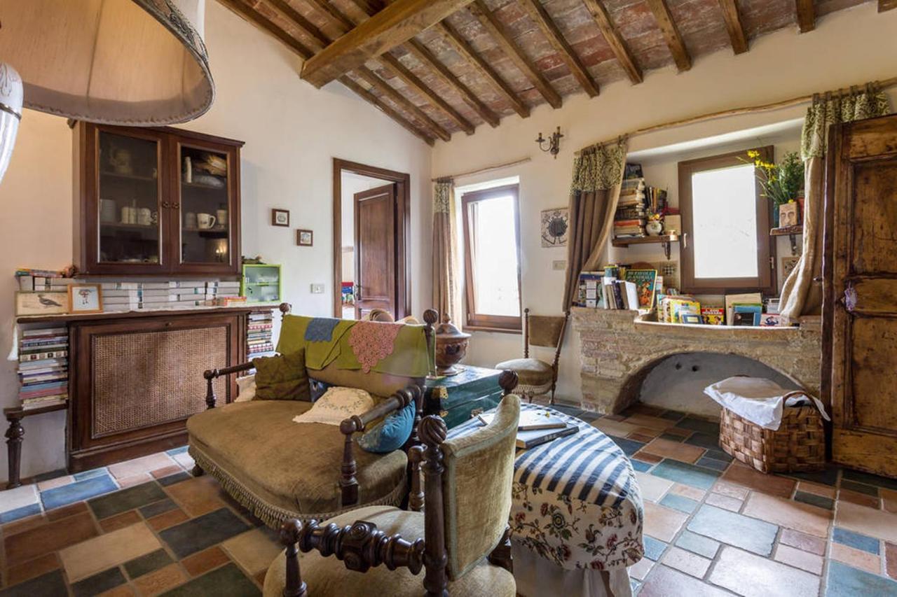 Agriturismo Il Poggio Degli Scoiattoli 페루자 외부 사진